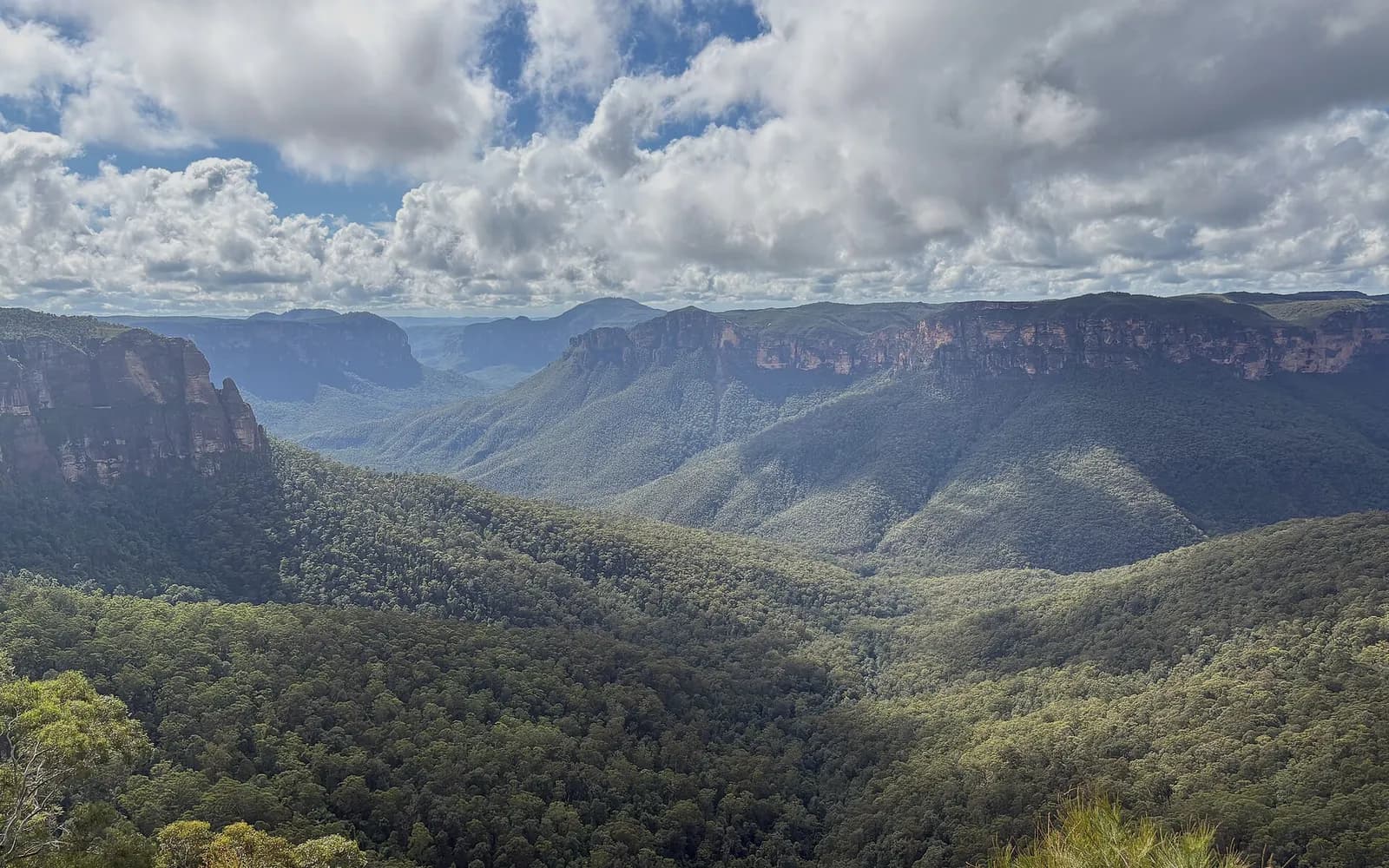 The view from Govetts Leap at Blackheath, across the Blue Mountains escarpment